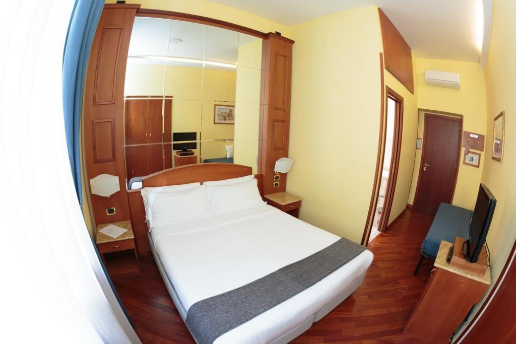 3Rd Floor 69 Manin Street Otel Roma Dış mekan fotoğraf